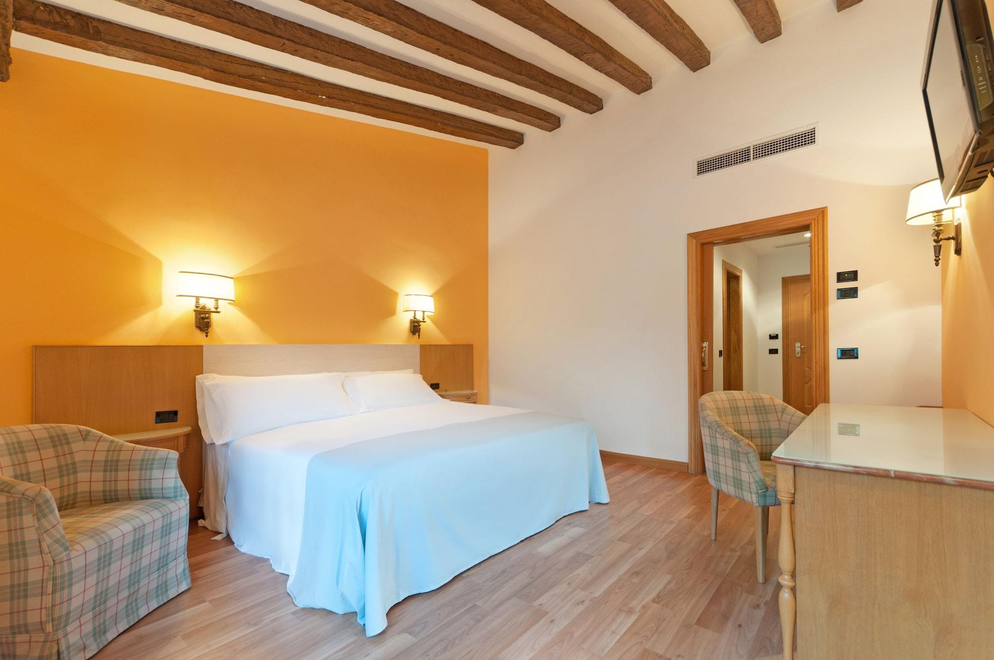Gran Angeles Hotel 4*